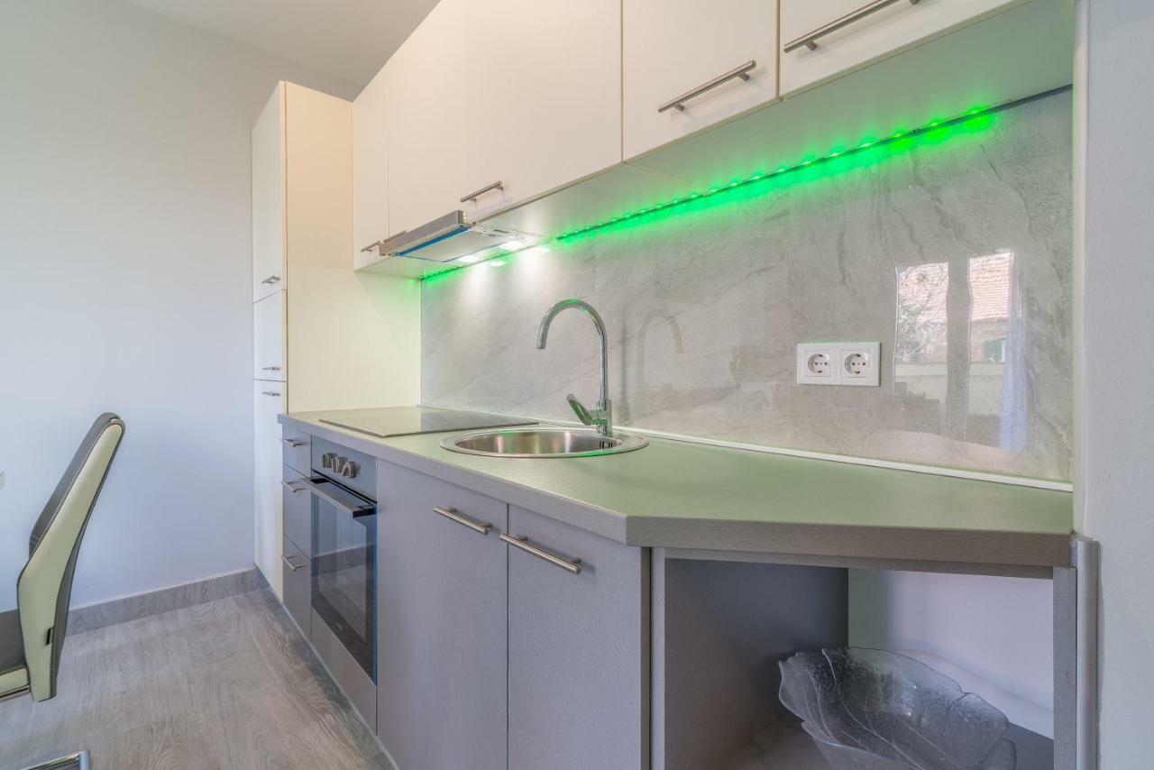 Ruzmarin - New Apartment ザダル エクステリア 写真