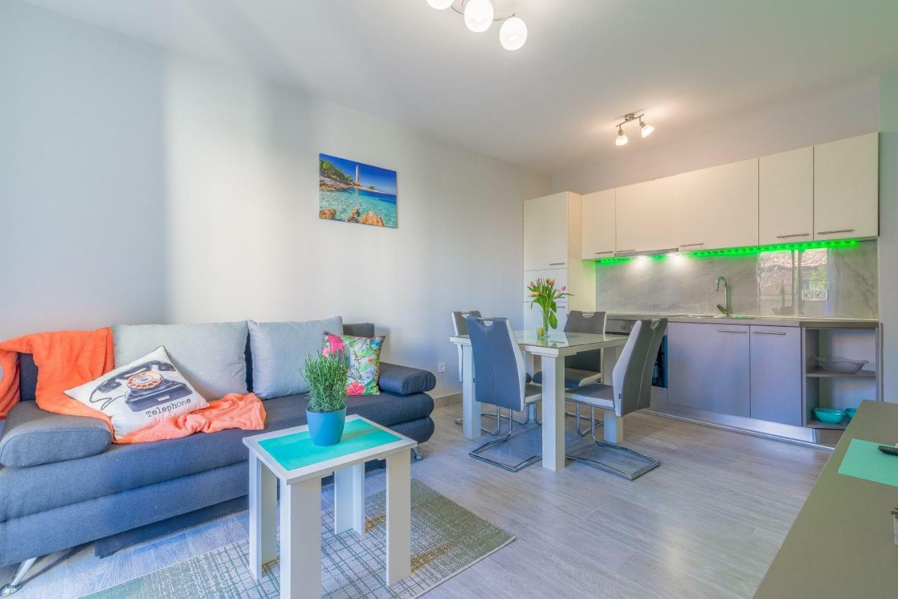 Ruzmarin - New Apartment ザダル エクステリア 写真