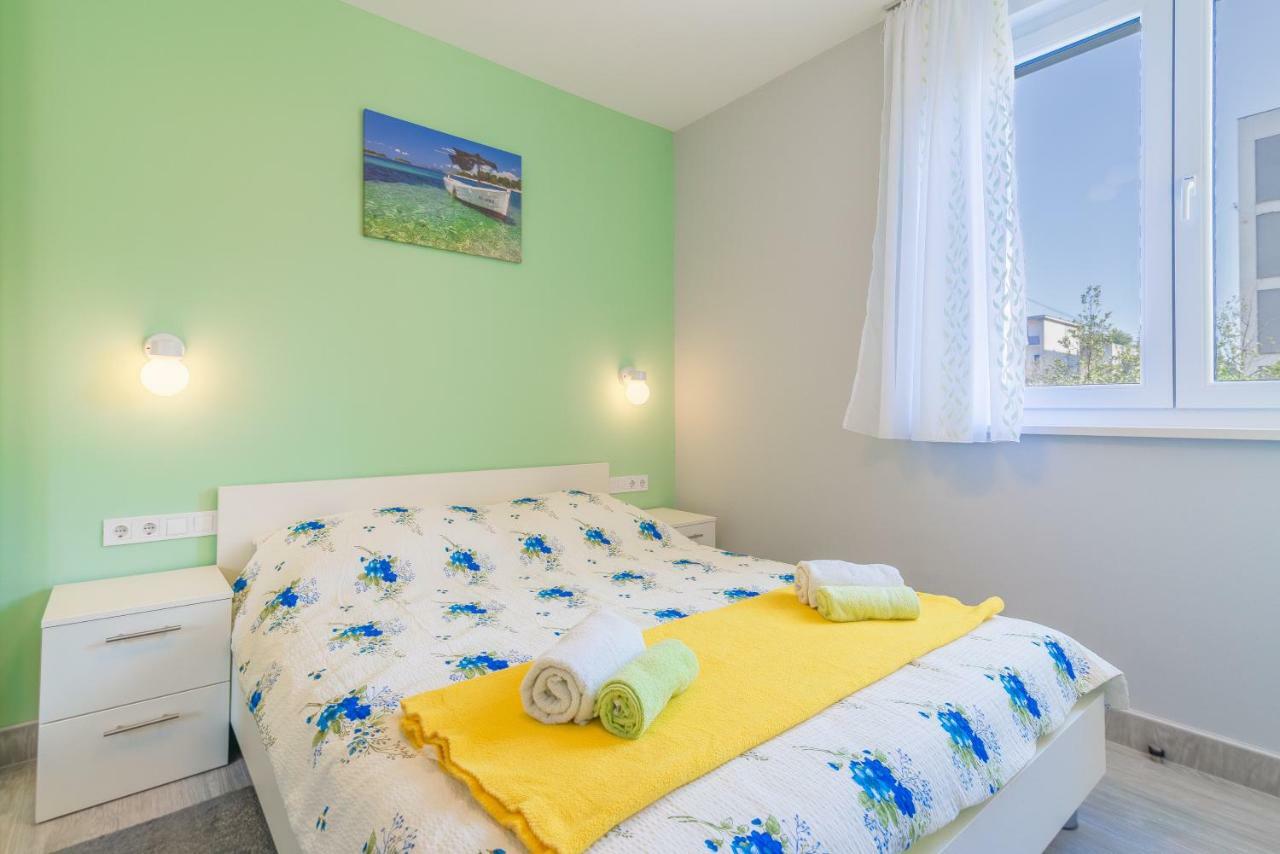 Ruzmarin - New Apartment ザダル エクステリア 写真