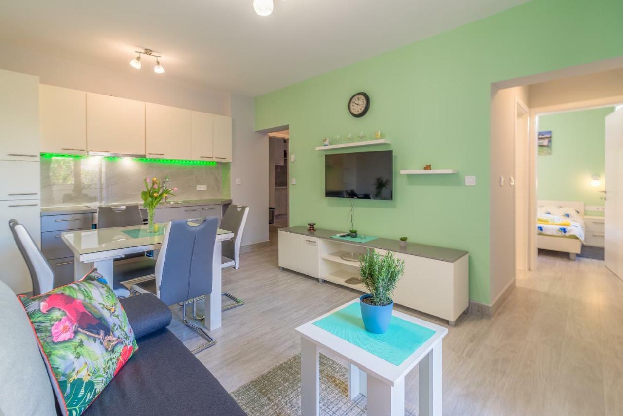 Ruzmarin - New Apartment ザダル エクステリア 写真
